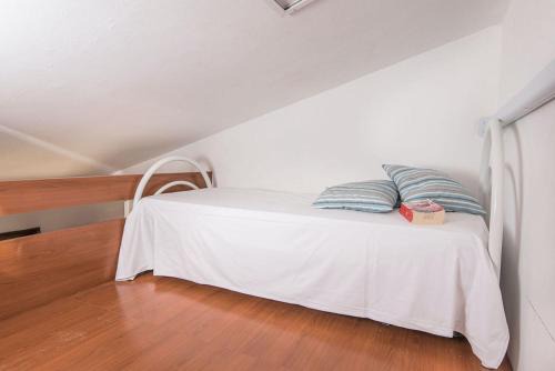 THR-ISA-Appartament plus with mezzanine, 4 beds, air conditioning and private outdoor area in Village with 6 swimming-pools