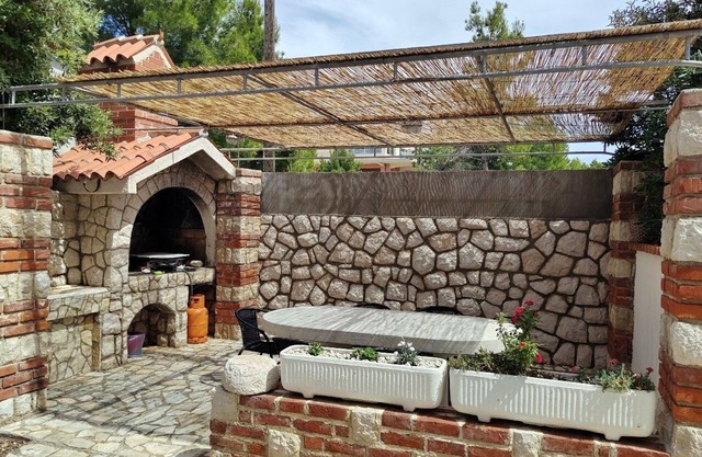 Three bedroom apartment with balcony and sea view Barbat, Rab (A-22752-c)