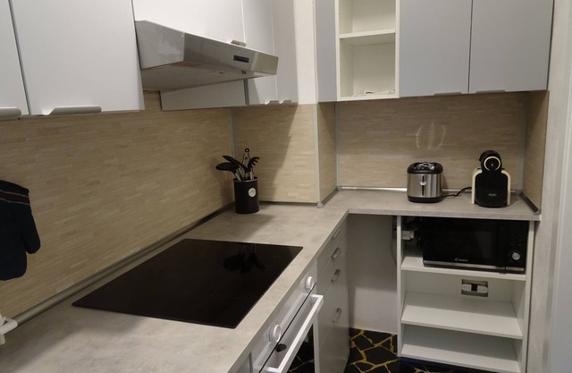 three-room apartment in the Lunetta