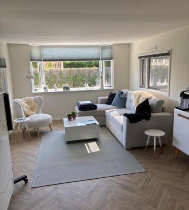 ThuizInOuddorp Parel no 30 & Oester no 29 Verkoeling aan Zee