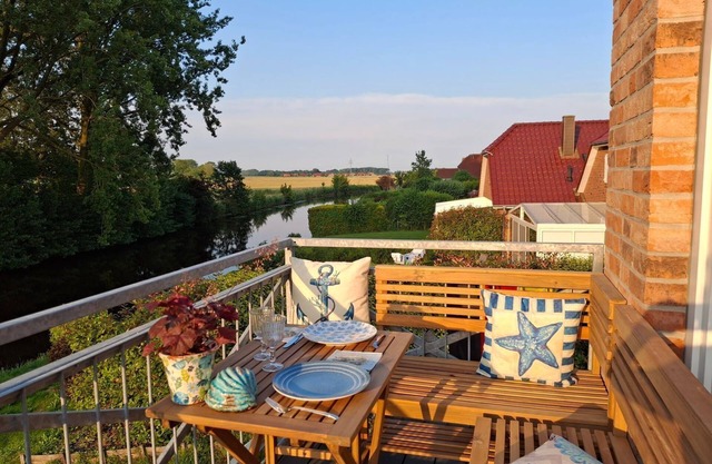 TiefBlick - New 80sqm apartment for 4 pers. + 2 dogs with fireplace, balcony &