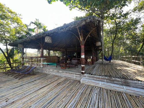 Tiger home stay Phayam