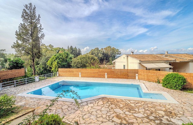 Tilia Tree Luxury apartment | Vast Pool and BBQ