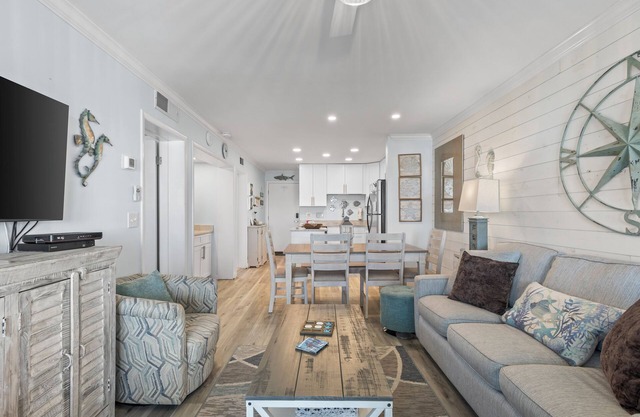 Time to get… 🎶 Knee deep in the water somewhere! 🎶 on island time!