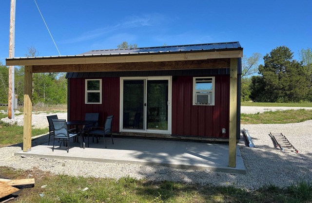 Tiny cabin set in back of the property. Great for a quiet couples getaway.