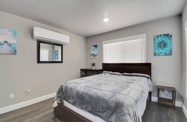 Tiny Home For Two. Pet-Friendly With A Lot of Privacy In Olivehurst.