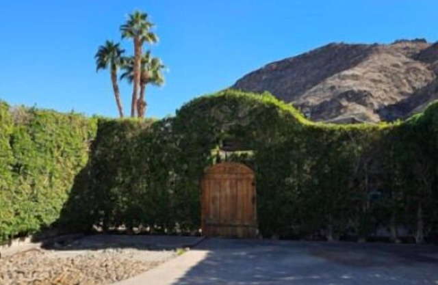 Tiny House in Cat City 55 & Older Community