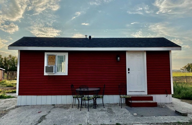 Tiny House in the country, close to Billings