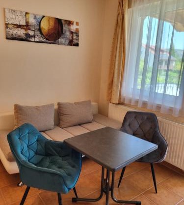 Tip-Top Apartmenthouse