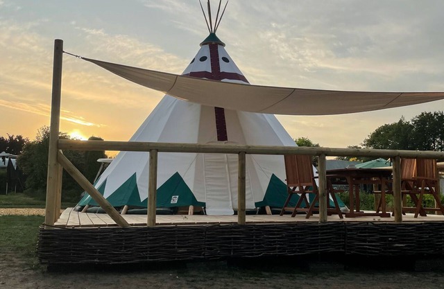 Tipi Sioux at Lake Belau