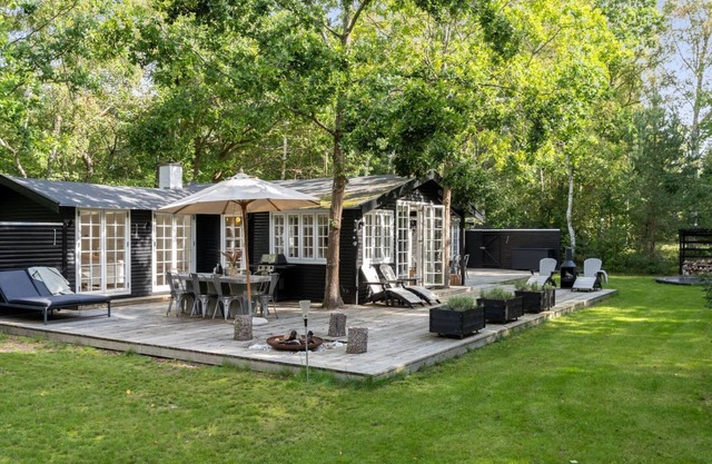 "Torben" - 750m from the sea by Interhome