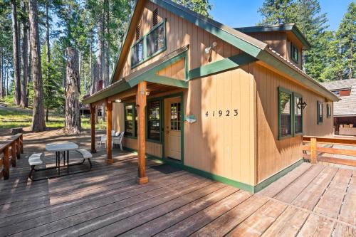 Toste Cabin- Spacious 3br Cabin In East Village!