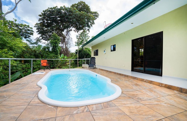 Toucan Villa/Dog friendly w/Pool & Wi-Fi