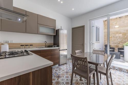 Town House in the Heart of Luqa - close to Malta International Airport