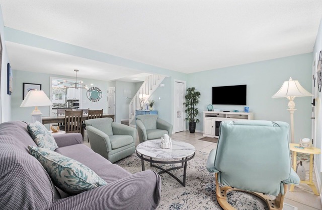 Townhome 1 Block from Myrtle Beach