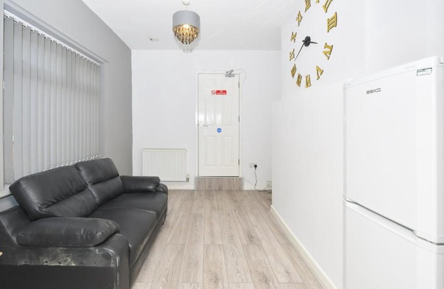 Townhouse @ 115 Walthall Street Crewe