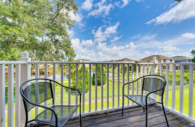 Townhouse in Lake Berkley Resort! 5 Mi to Old Town