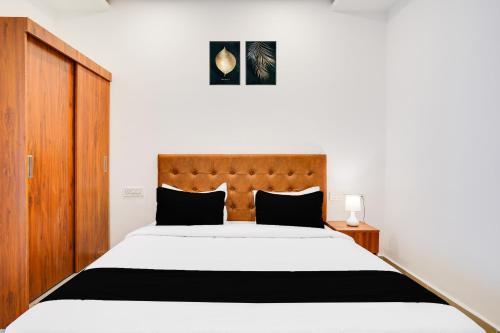 Townhouse OAK XOTEL near silk board metro