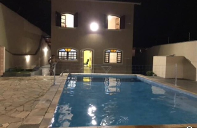 Townhouse with 3 bedrooms and 4 bathrooms/Pool and Barbecue