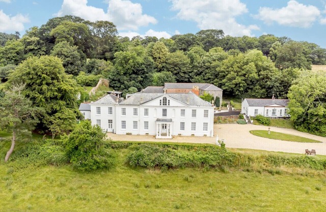 Tracy - Upcott House