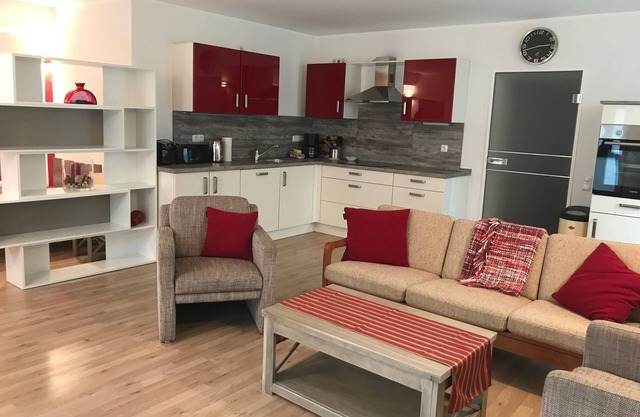 Trade fair visitors Cologne /Düsseldorf: Basement apartment near the forest in good traffic conditions