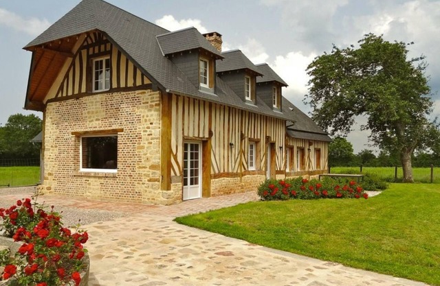 Traditional house with garden, pets allowed, WIFI and all-inclusive amenities