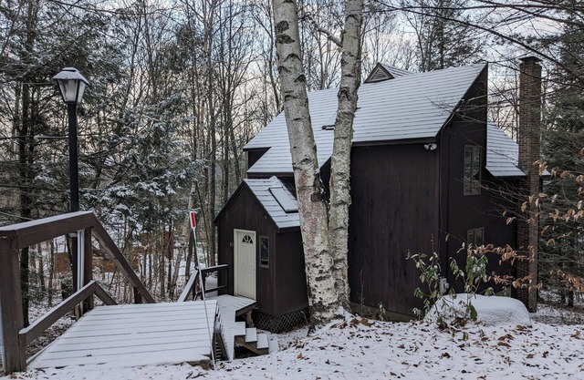 Trails EndnSki, Hike, Charge, and Unwind