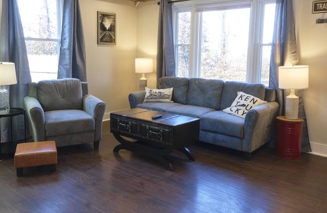 Train themed home in historical Midway, staycation ready!