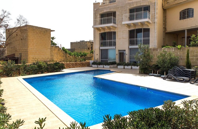 Trankwilla! New 3½ room Apartment. Large Pool! Sun Terrace. Near Ramla Beach!