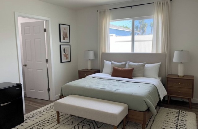 Tranquil 4-bedroom house with AC in charming Los Angeles