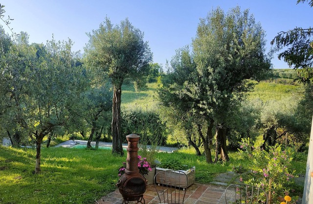 Tranquil apartment with pool