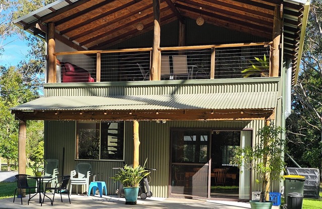 TRANQUIL BUSH RETREAT withnaircon wifi indoor and outside fires