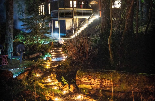 Tranquil Forest House w/Cedar Hot Tub, Sauna, and in a semi-secluded area