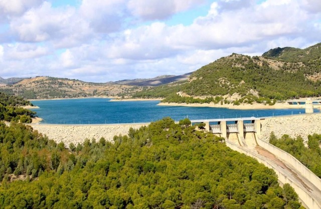 Tranquil retreat in the hear of Andalucia, only minutes away from El Chorro