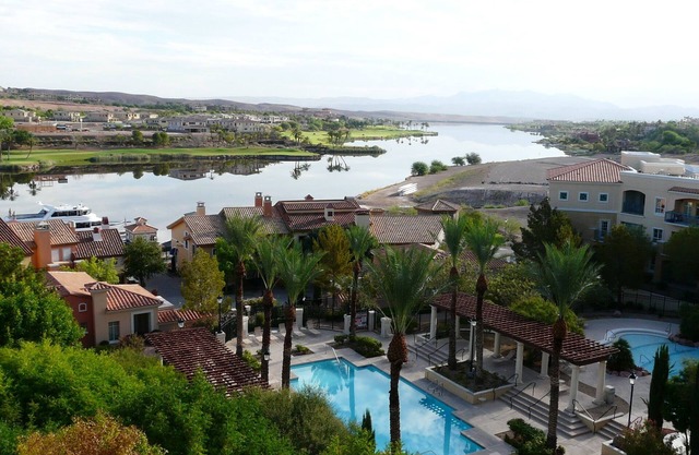 TRANQUIL SETTING IN 6TH FLOOR, 1 BEDROOM 1 BATH CONDO WITH BREATHTAKING VIEW