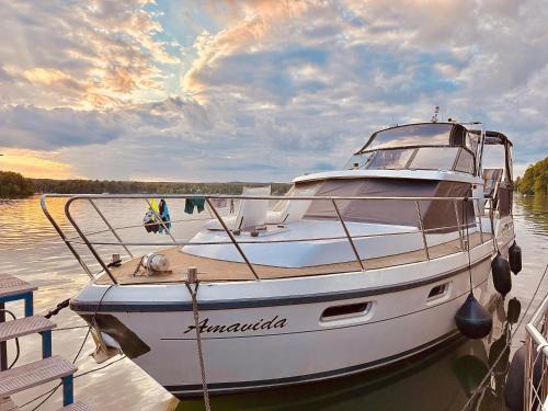 TraumZeitBoot Amavida Yacht auf dem Scharmützelsee Bad Saarow