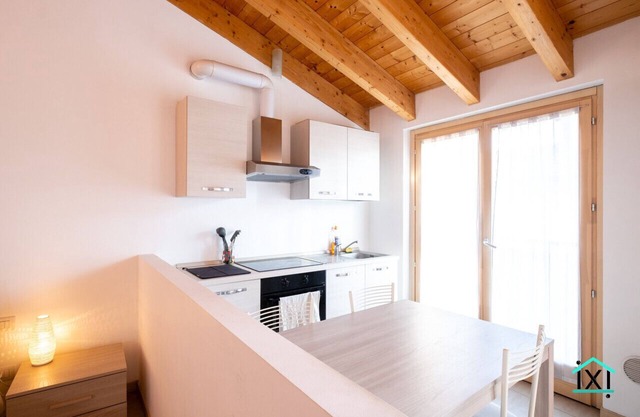 TRAVEDONA LOFT BY LAKE IXIHOME