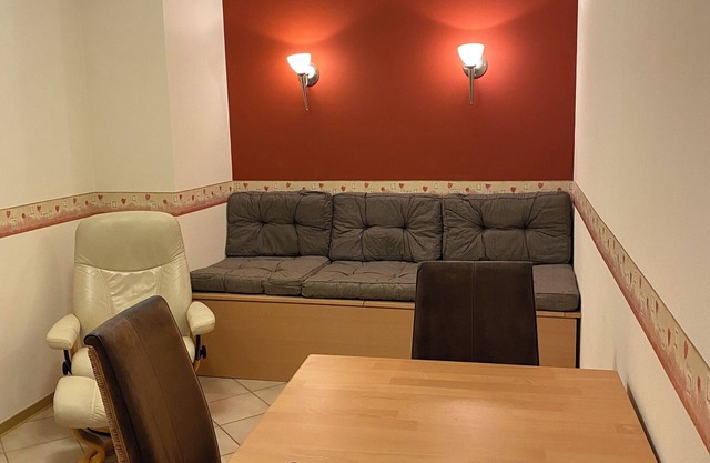 Travel together - sleep separately, 2 rooms and 2 bathrooms