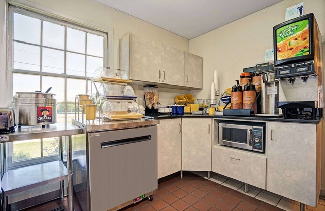 Travelodge by Wyndham Red Wing