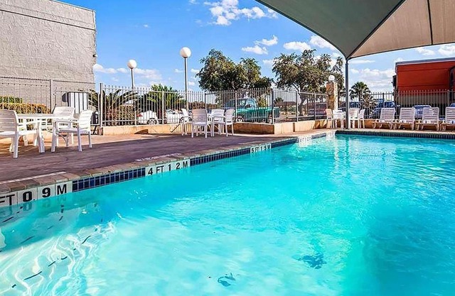 Travelodge by Wyndham San Antonio Downtown Northeast