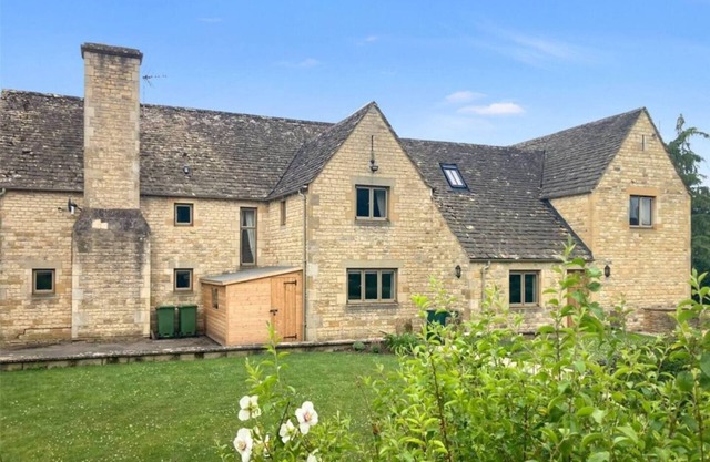 Tree Tops House and Garden Cottage