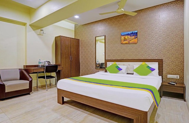 Treebo De Grandeur Anand Nagar