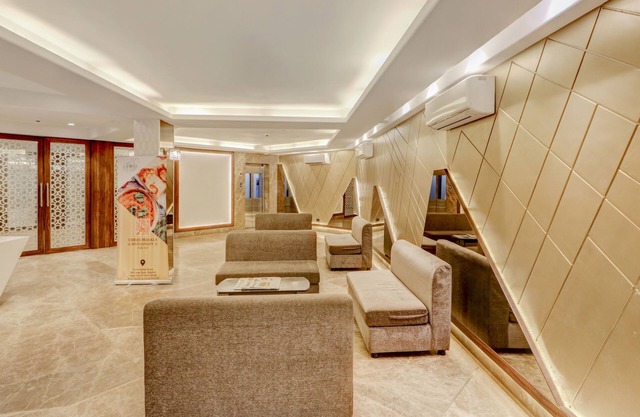 Treebo Radhe Palace