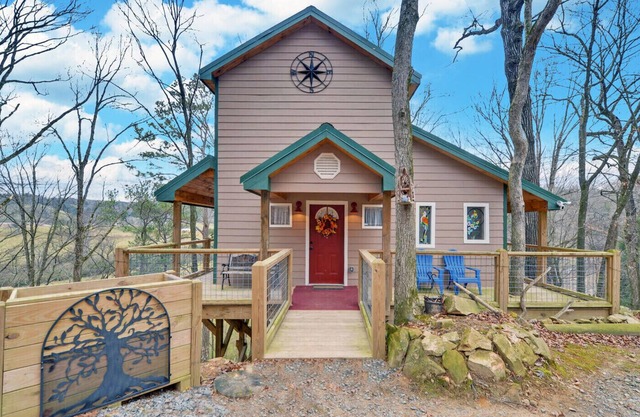 Treehouse Ellijay Star5vacations