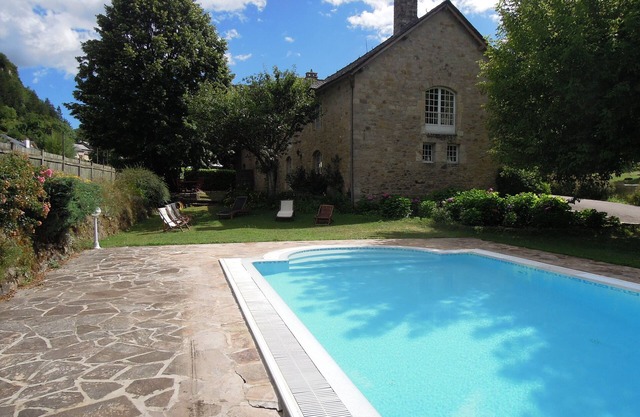 Tremoulis, Spacious house with private pool, close to shops