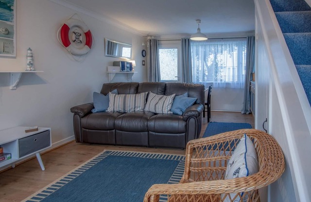 Trewent Park - 2 Bedroom Chalet - Freshwater East