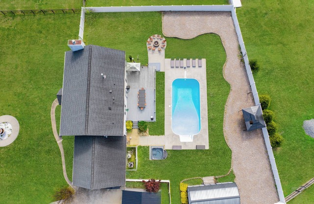 Triad Haven - Heated Pool, Fire-Pit, Pool Table, King Beds