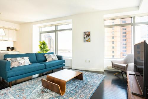 Tribeca 1br w roof deck nr world trade center NYC-1356