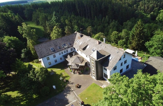 Triple room Shower / WC, TV - Landhotel Karrenberg