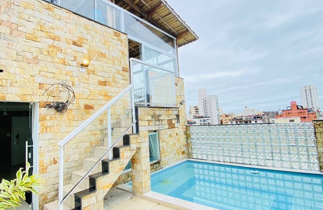 Triplex in Enseada with private pool